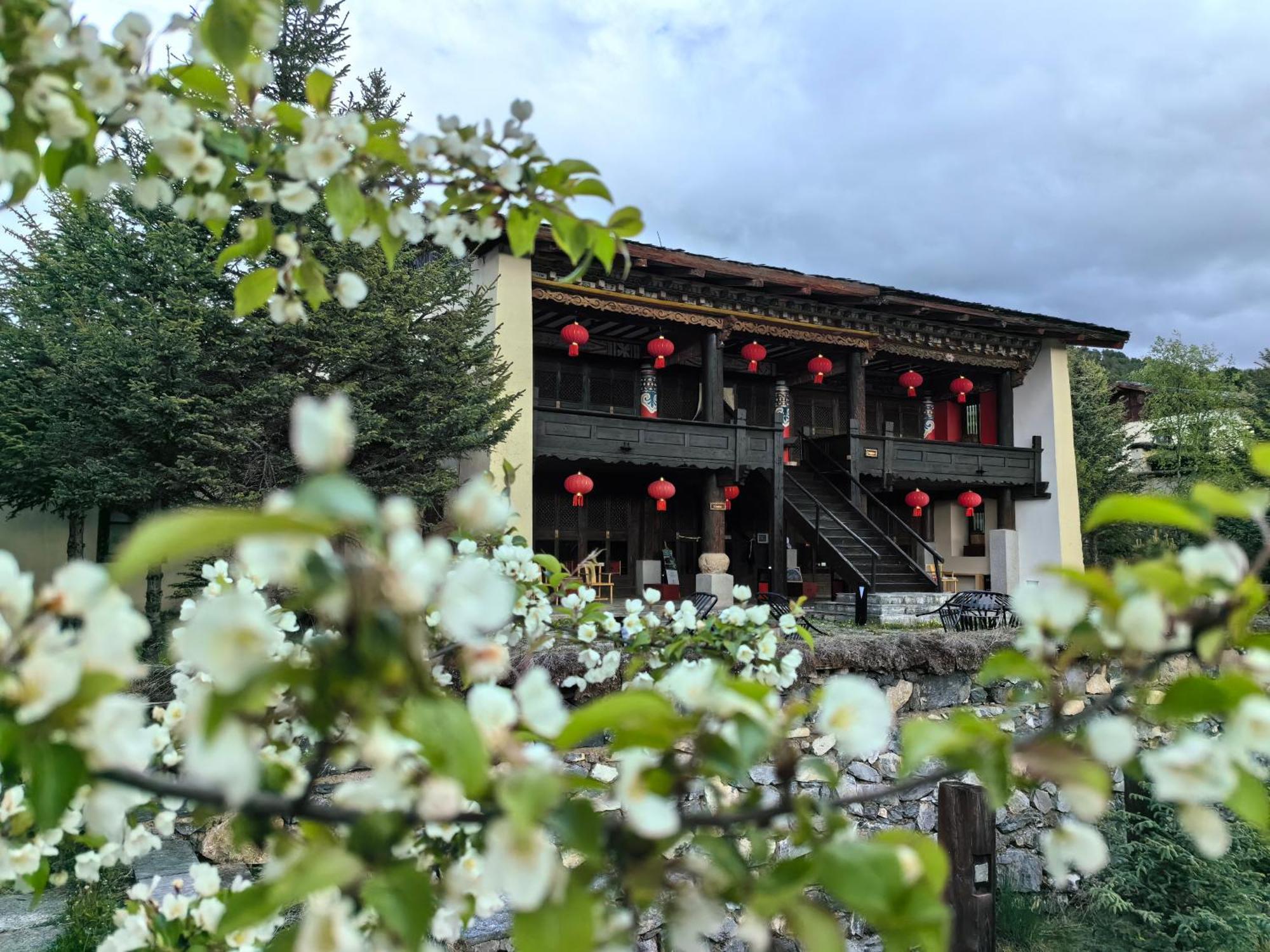 Banyan Tree Ringha Hotell Shangri-La Eksteriør bilde
